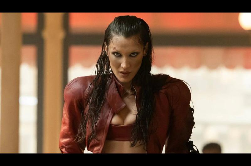 Salioacute el traacuteiler de ldquoThe Beatyrdquo con Bella Hadid como protagonista 