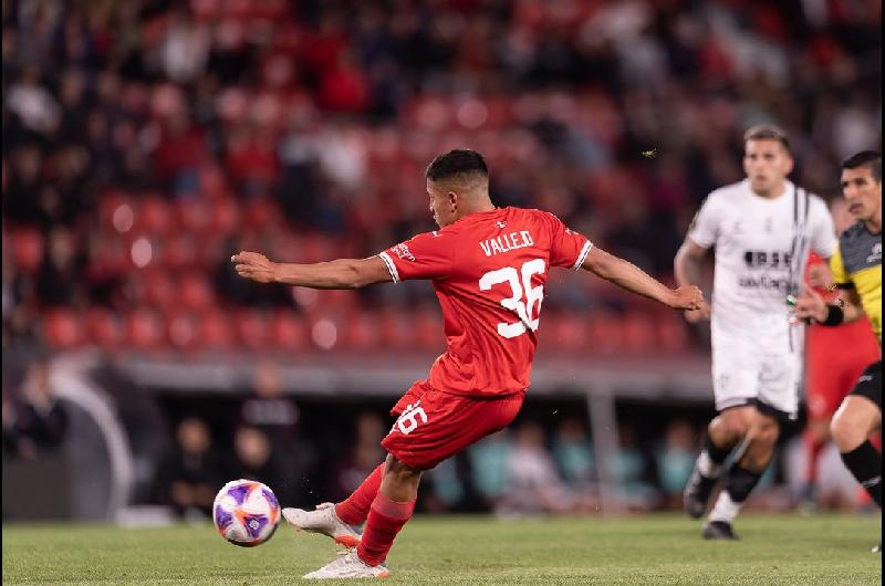 Independiente hizo oficial la venta de Nicolaacutes Vallejo al Leoacuten de Meacutexico