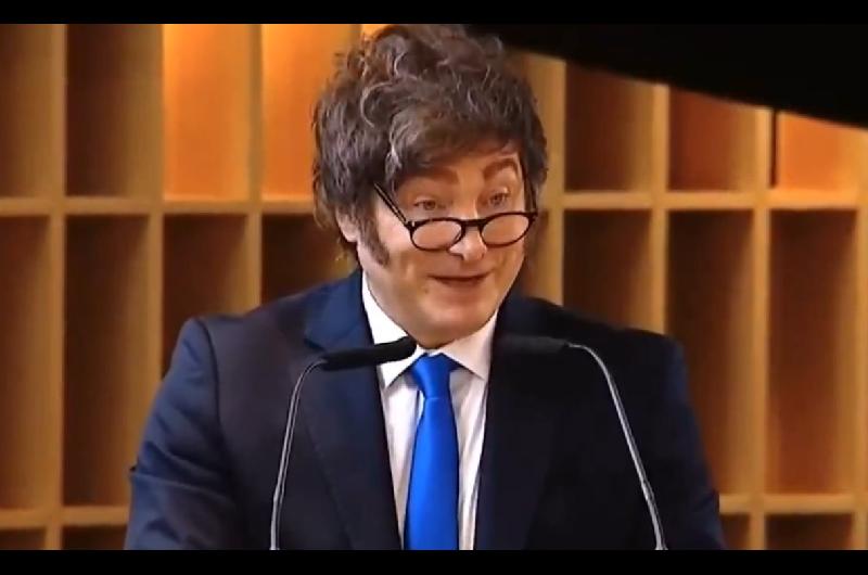 ldquoAbroacutechense los cinturonesrdquo- el mensaje en redes de Javier Milei para las fiestas