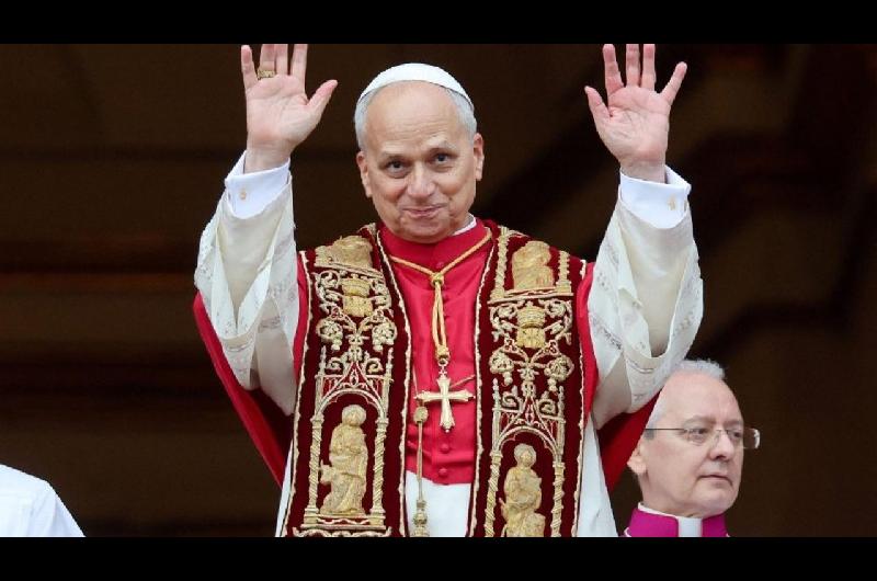 Leoacuten XIV pronuncioacute su primer mensaje Urbi et Orbi y oficioacute la Misa del Gallo