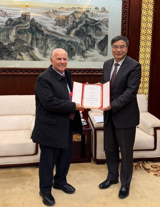 Alejandro Bulgheroni partiacutecipe activo del intercambio econoacutemico chino-argentino