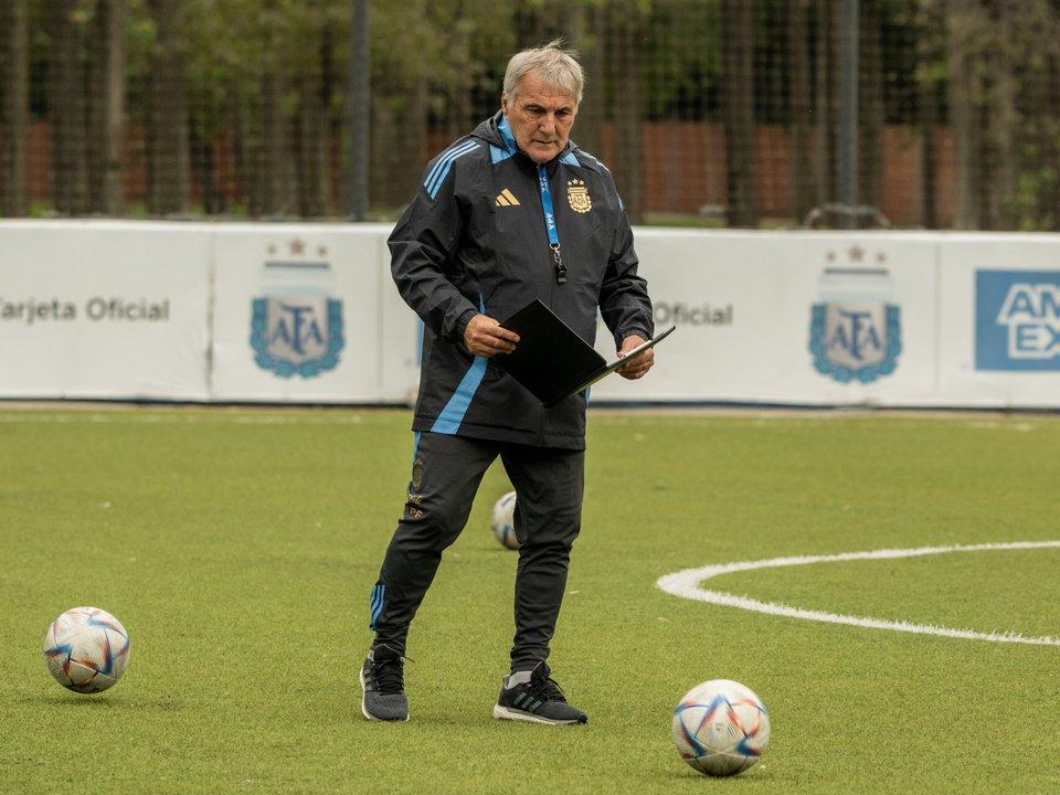 Gugnali destacoacute a Estudiantes como el mejor del antildeo y elogioacute su ADN histoacuterico