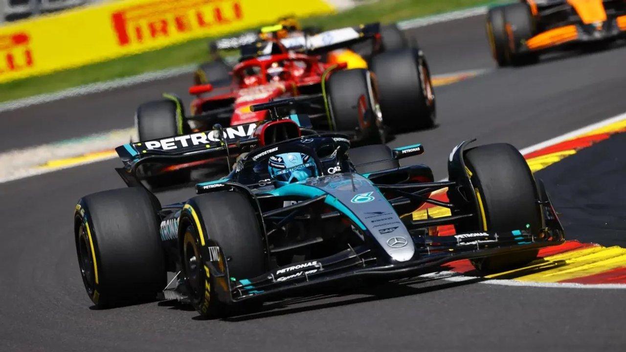 Un piloto confesoacute que lloroacute y sufrioacute mucho en su primer antildeo en la Foacutermula 1