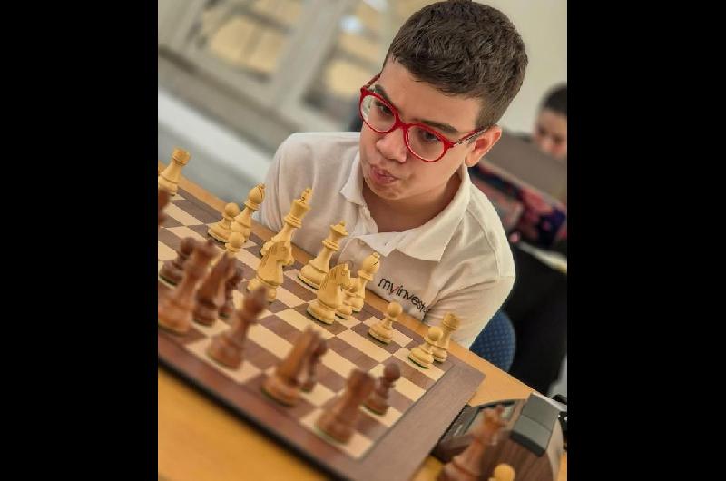 Faustino Oro se convirtioacute en el jugador maacutes joven de la historia en superar los 2500 de Elo en Raacutepidas