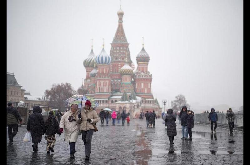 Moscuacute advierte que el plan de paz de Kiev es ldquoradicalmente diferenterdquo al eje Rusia-EEUU