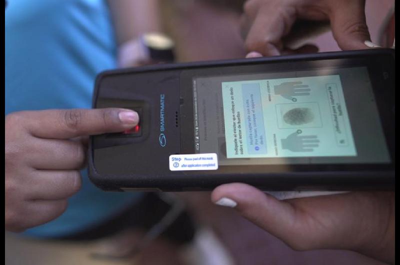 Bolivia- reacutecord de candidaturas y un escenario poliacutetico atomizado sacuden las elecciones subnacionales