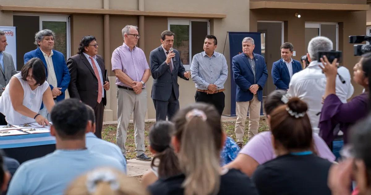 Con recursos provinciales se construyen maacutes viviendas