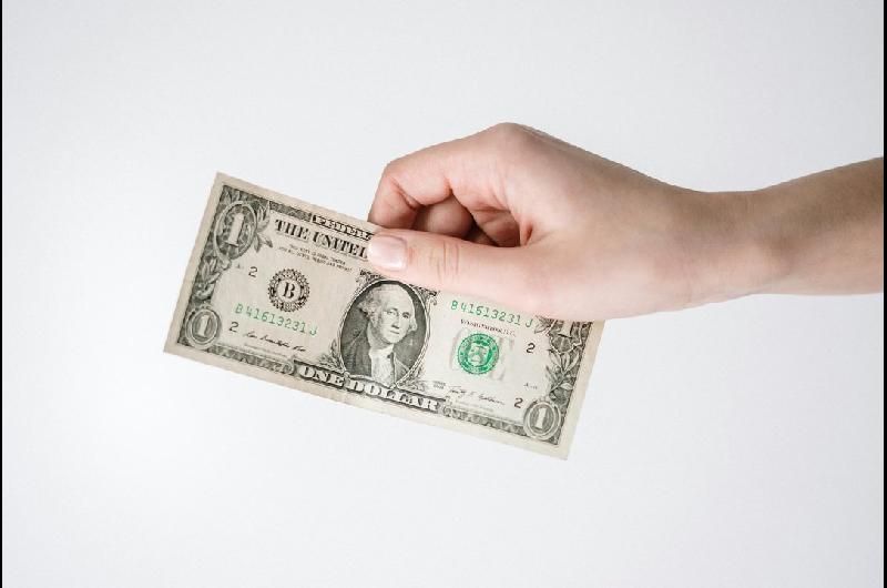 Doacutelar ldquocara chicardquo- queacute impacto tiene en estos billetes la Ley de Inocencia Fiscal