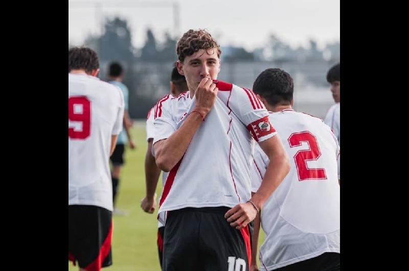 El juvenil de River que se iriacutea del club por patria potestad 