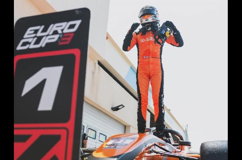 Habraacute un piloto argentino en la proacutexima temporada de la Formula 3
