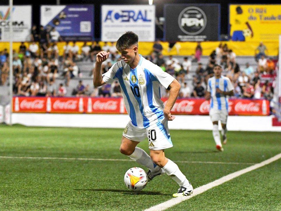 Independiente amplioacute el contrato de Tomaacutes Parmo hasta diciembre del 2028