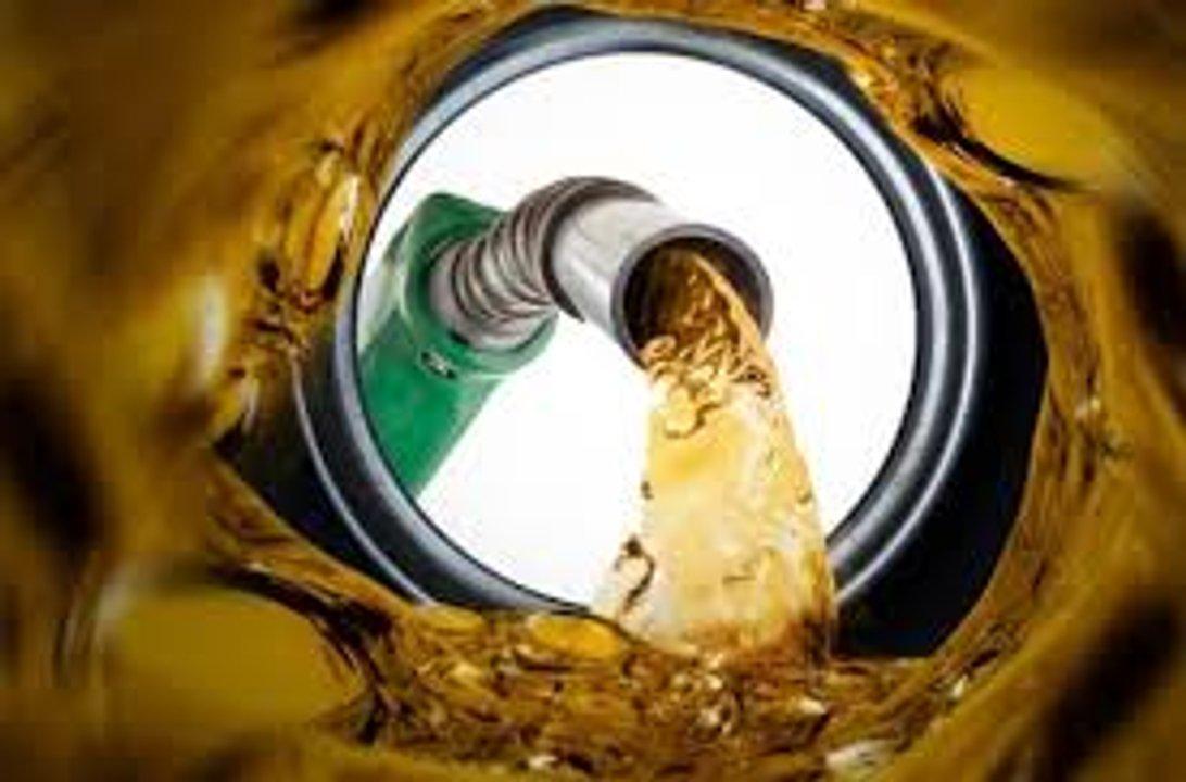 El consumo de dieacutesel en Bolivia cayoacute un 50 por ciento tras el fin de los subsidios