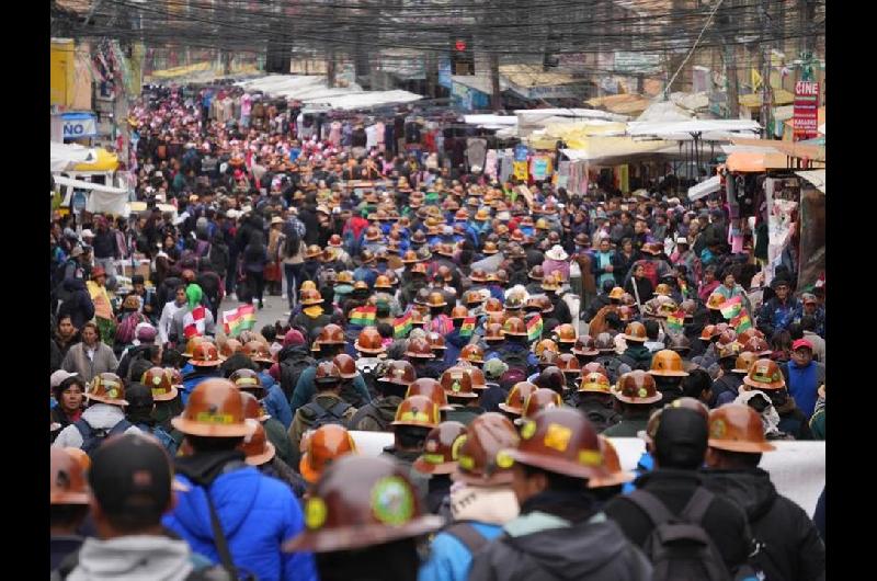 Bolivia- el Gobierno ratificoacute el llamado al diaacutelogo para el lunes mientras persisten las protestas