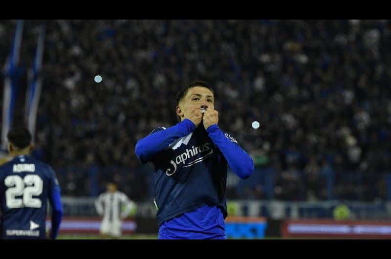 Thiago Fernaacutendez atacoacute a los dirigentes de Veacutelez- ldquoNo estaacuten a la alturardquo