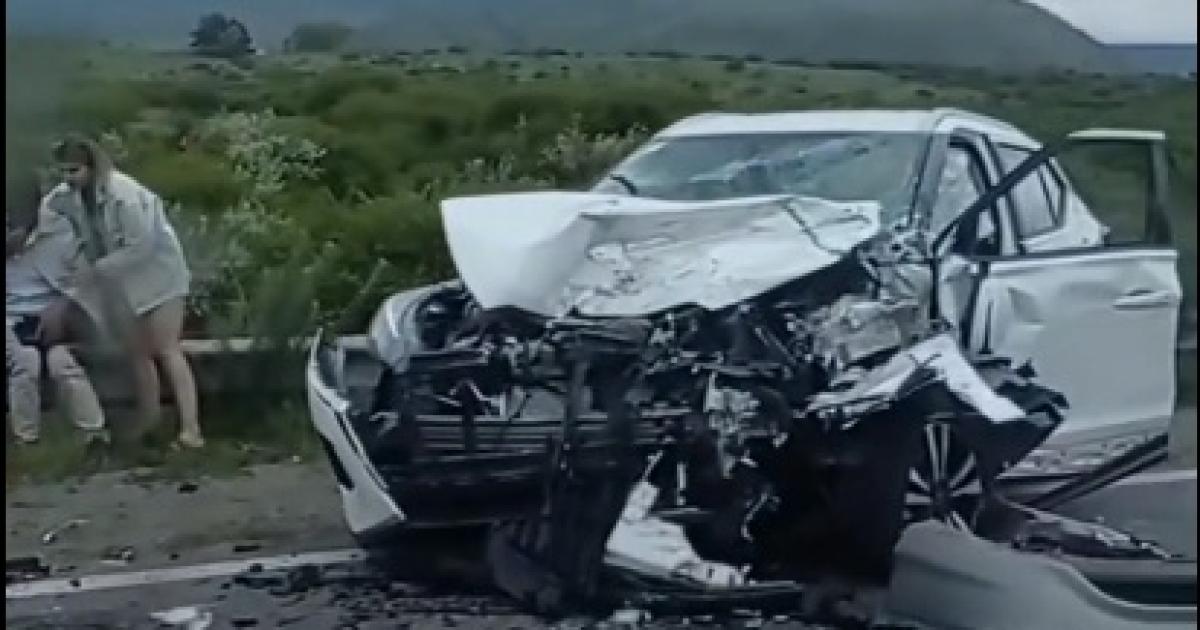Muacuteltiple choque en Baacutercena ocasiona seis heridos uno de ellos con coacutedigo rojo