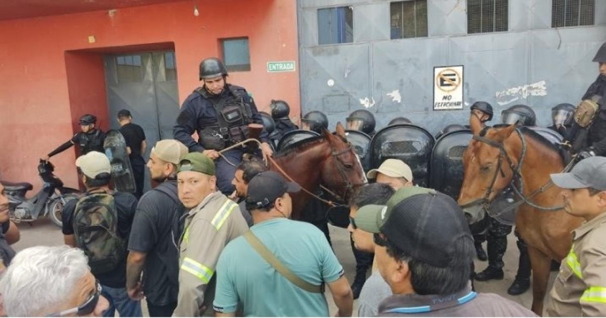 La policiacutea de Jujuy garantiza la asamblea para expulsar a delegados de la oposicioacuten