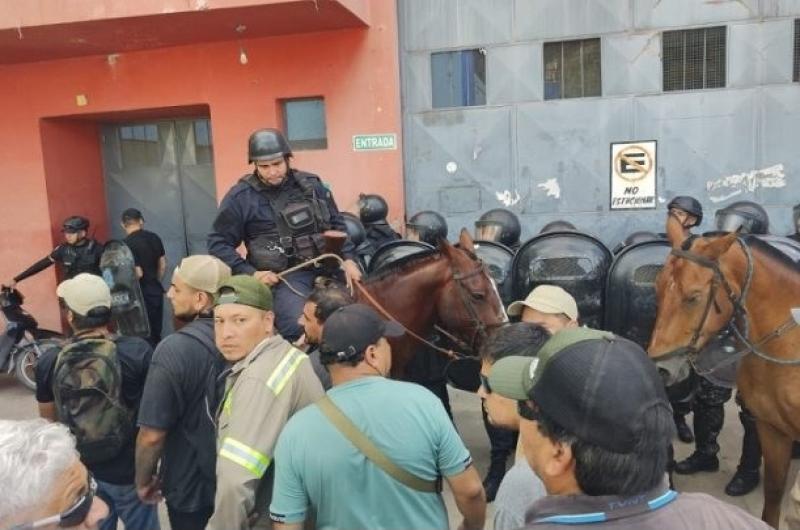 La policiacutea de Jujuy garantiza la asamblea para expulsar a delegados de la oposicioacuten