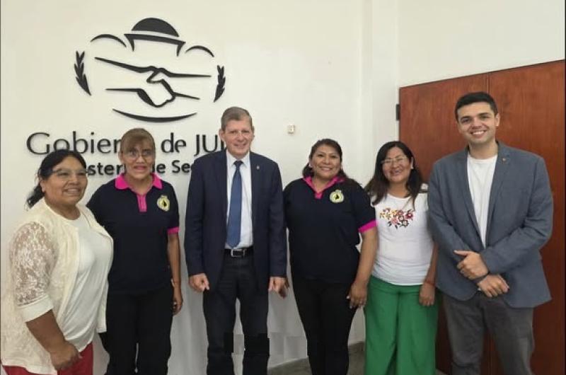 Diputada Castillo acompantildeoacute gestiones de la Asociacioacuten de Mujeres Taxistas