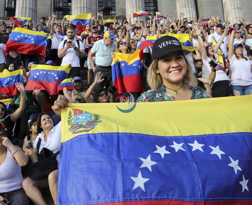 Venezolanos celebran en el Obelisco la detencioacuten de Maduro