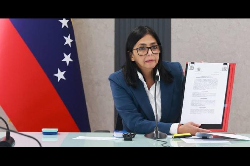 Tribunal Supremo de Venezuela ordena la jura de Delcy Rodriacuteguez