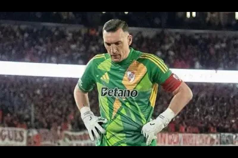 Armani se pierde los amistosos de River y enciende las alarmas en la pretemporada