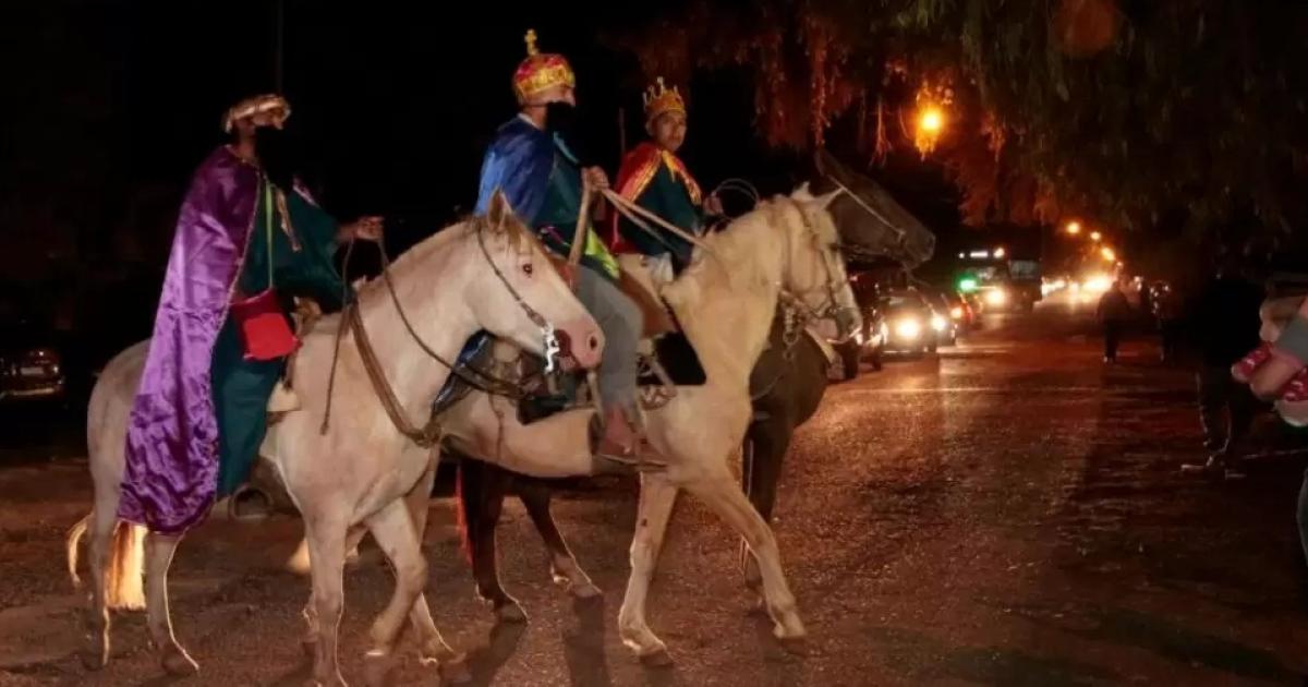 Serenata y recorrida de los Reyes Magos en toda la provincia