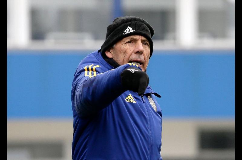 Boca y Millonarios se enfrentan en un sentido homenaje a Miguel Aacutengel Russo