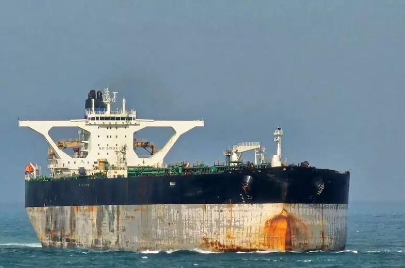 EEUU secuestroacute barco petrolero con bandera rusa en el Atlaacutentico Norte