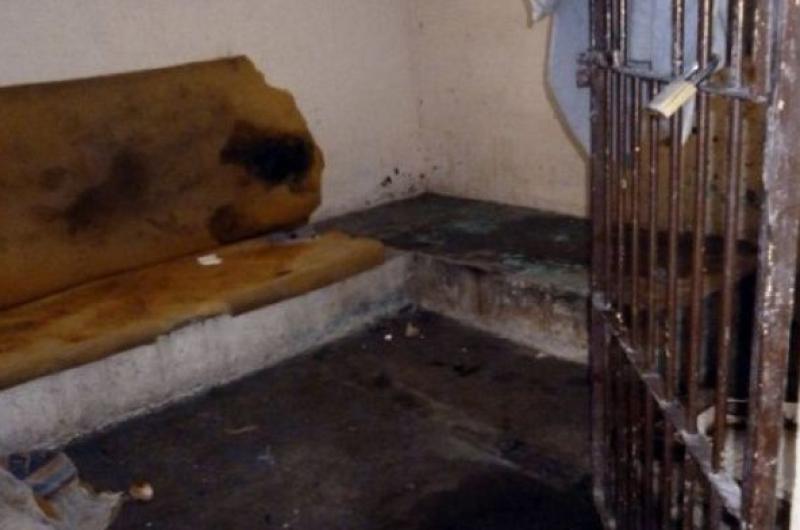 La autopsia reveloacute que el preso se autoagredioacute con fuego