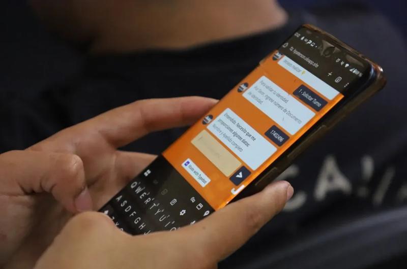 Se otorgaron viacutea WhatsApp maacutes de 150 mil turnos para hospitales puacuteblicos