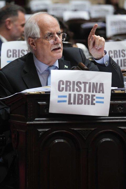 Taiana- ldquoMilei quiere que ser el alumno distinguido de Trump y aplaudir todas sus barrabasadasrdquo