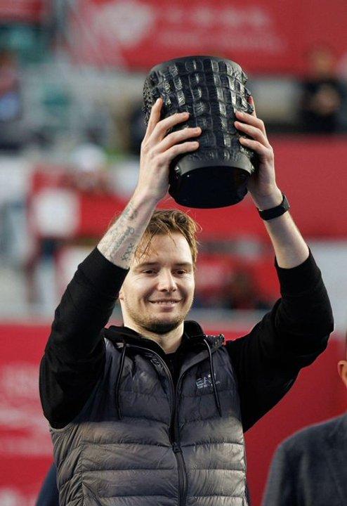 Alexander Bublik se consagroacute campeoacuten del ATP 250 de Hong Kong