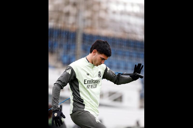 iquestSe va o se queda El futuro de Mastantuono en Real Madrid 