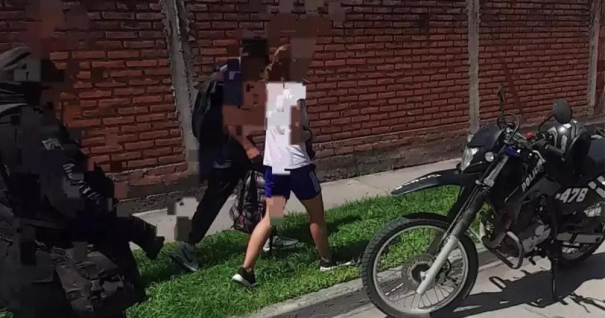 Capturaron tras persecucioacuten a una mujer que teniacutea pedido de detencioacuten 