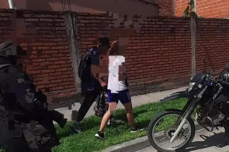 Capturaron tras persecucioacuten a una mujer que teniacutea pedido de detencioacuten 