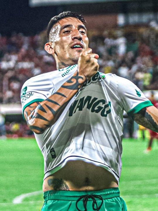 Ricardo Centurioacuten volveraacute a jugar en el fuacutetbol argentino tras su paso por Bolivia