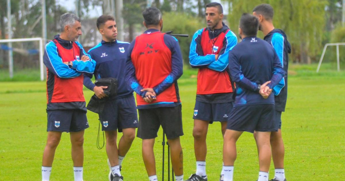 Gimnasia tuvo su primer ensayo futboliacutestico ante la reserva de Talleres