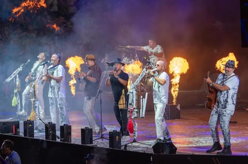 El carnaval jujentildeo y su identidad cultural brillaron en Jesuacutes Mariacutea