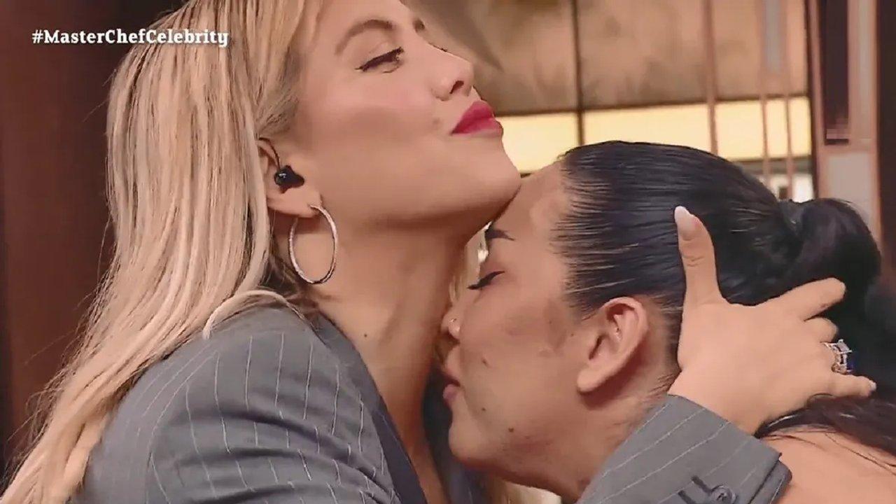 La insoacutelita propuesta de Evelyn Botto que dejoacute a Wanda Nara sin palabras- ldquoQuereacutesrdquo