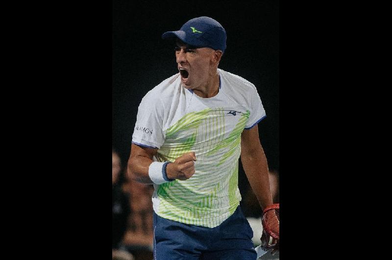 ATP Auckland- Baacuteez dominaba a Shelton cuando la lluvia frenoacute el partido