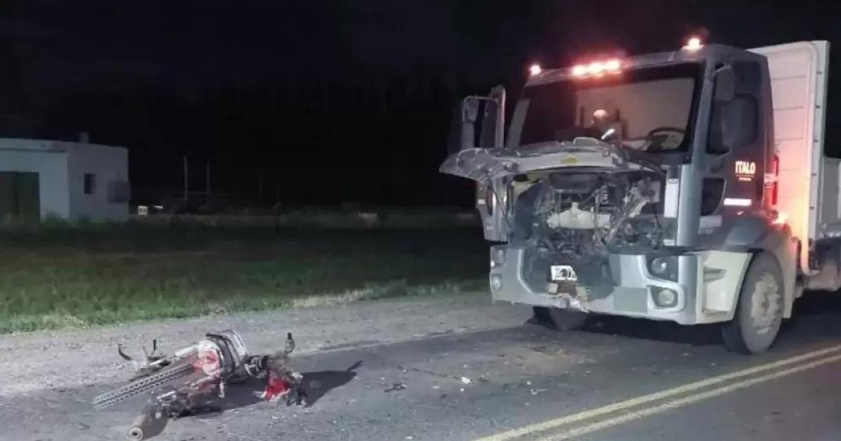 Un motociclista murioacute en un violento choque en Yala su acompantildeante estaacute grave
