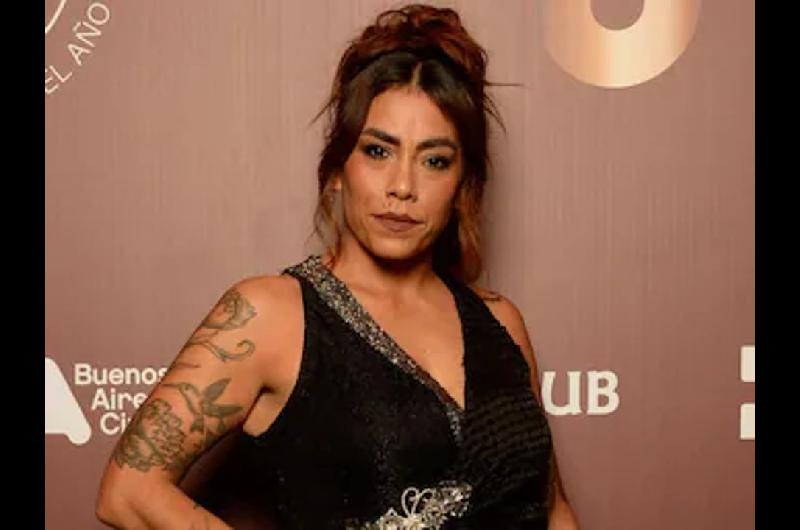 Anita Espoacutesito defendioacute a su hermana tras las criacuteticas por su casamiento