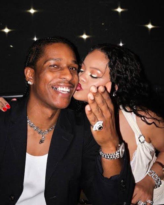 AAP Rocky reveloacute que su mamaacute ya veiacutea la conexioacuten con Rihanna desde antes