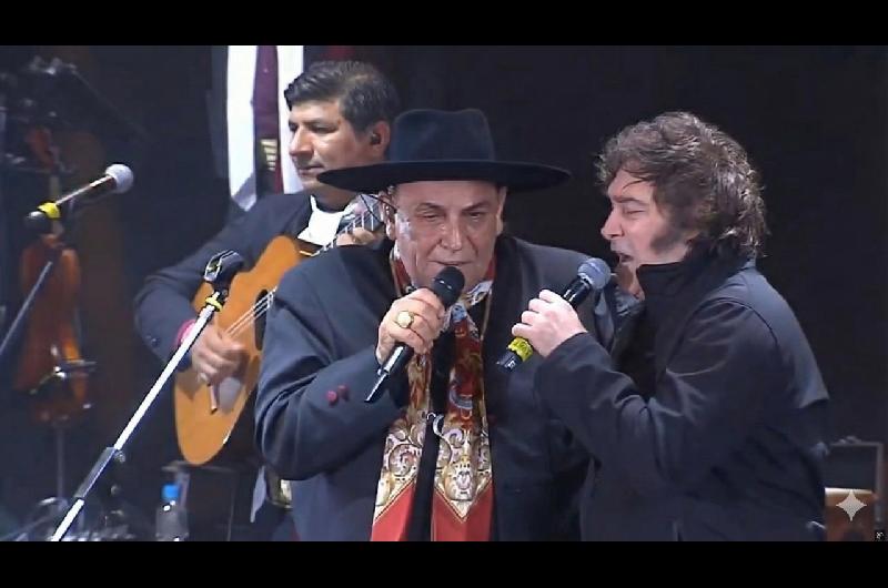 Jesuacutes Mariacutea- Javier Milei cantoacute ldquoAmor Salvajerdquo con el Chaquentildeo Palavecino y le agradecioacute a Coacuterdoba