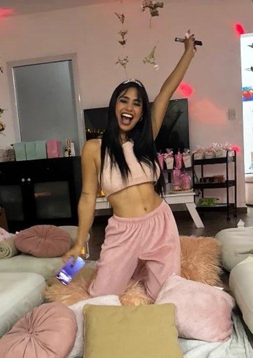 Daniela Celis confesoacute lo difiacutecil que le resulta separarse de Aimeacute y Laia