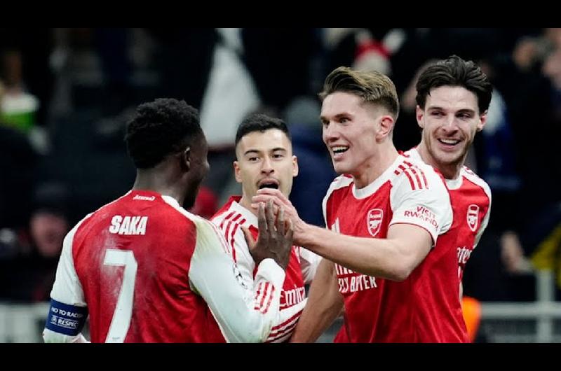 Arsenal ganoacute en San Siro y se subioacute a la cima de la Champions