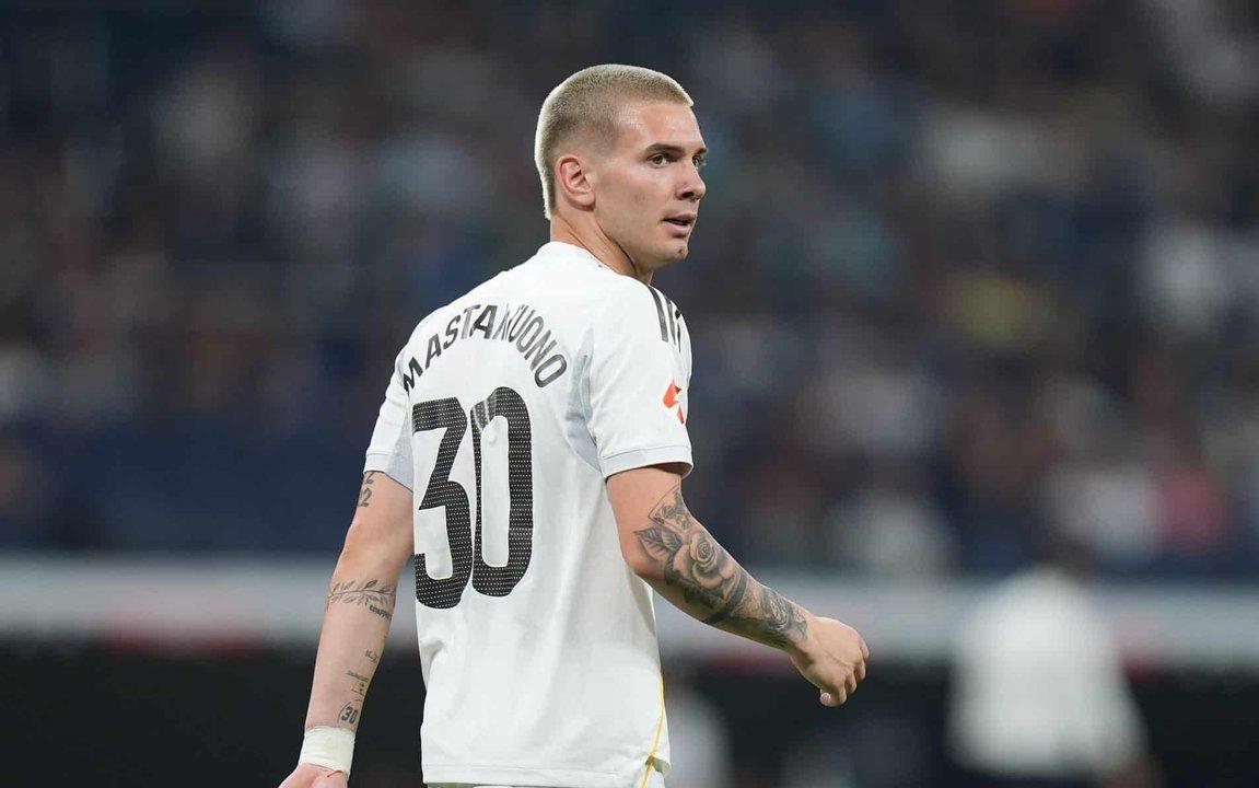 Inter puso sus ojos en Mastantuono tras los silbidos en el Bernabeacuteu