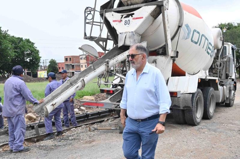 Intendente Jorge supervisoacute obras encaradas en el Barrio Kennedy