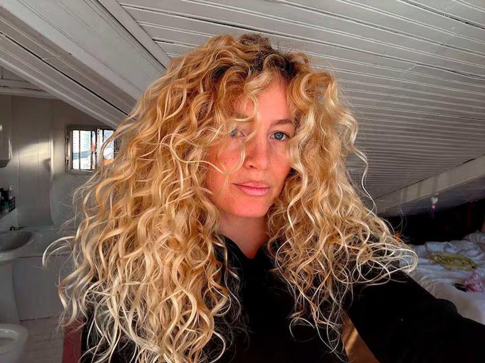 Sarah Borrell habriacutea sido echada de su trabajo tras el amoriacuteo con Luciano Castro