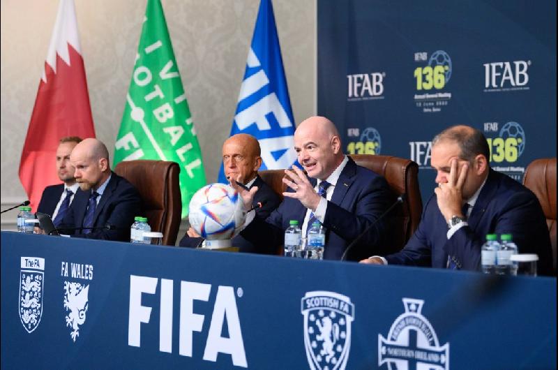 Los cambios que propondraacute la IFAB para ldquoacelerarrdquo el juego
